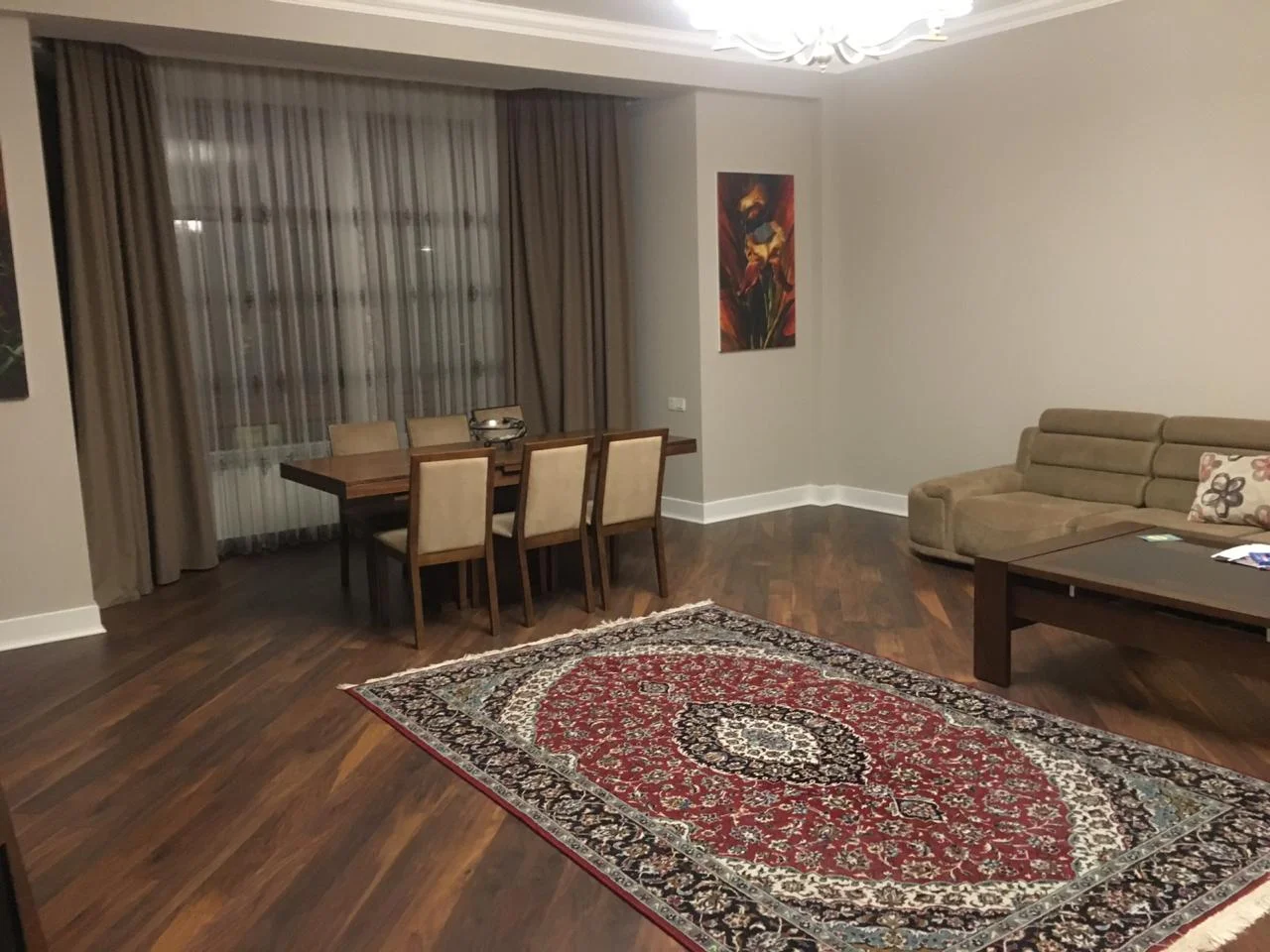 Kirayə 3 otaqlı Mənzil 165 m² Səbail r.