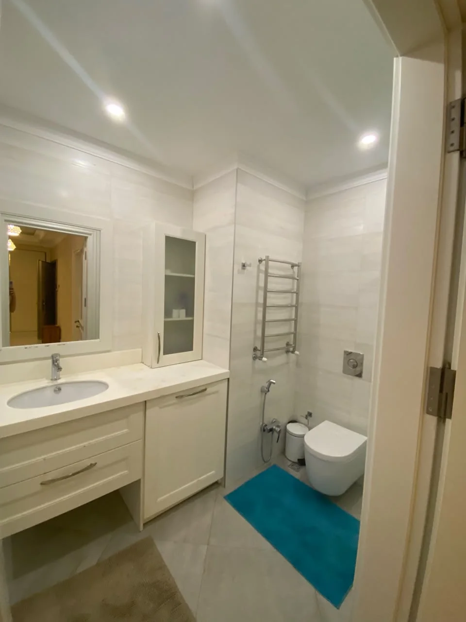 Kirayə 3 otaqlı Mənzil 120 m² Xətai r.