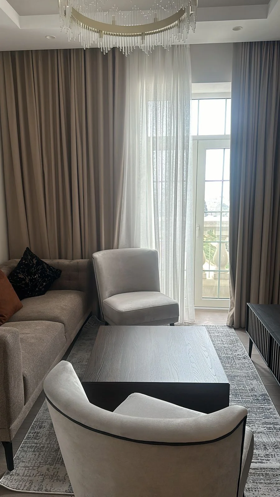 Kirayə 3 otaqlı Mənzil 112 m² Xətai r.