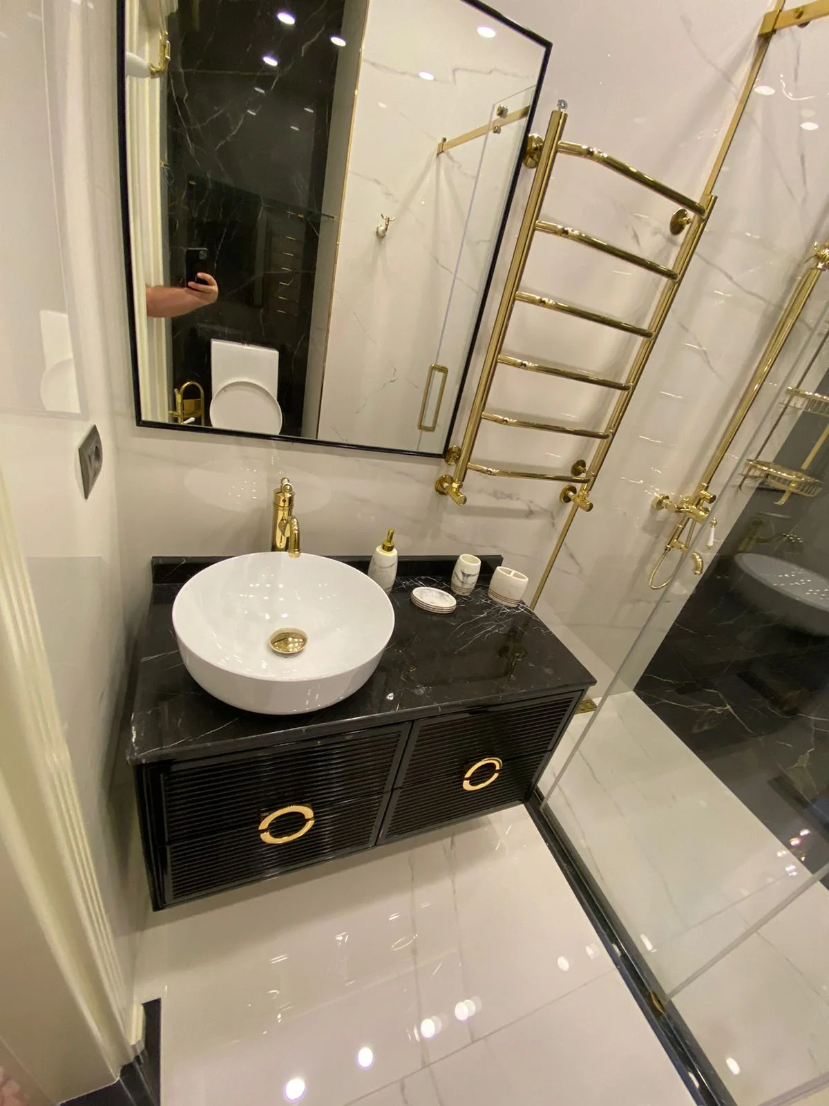 Kirayə 3 otaqlı Mənzil 180 m² Nəsimi r. – şəkil 9