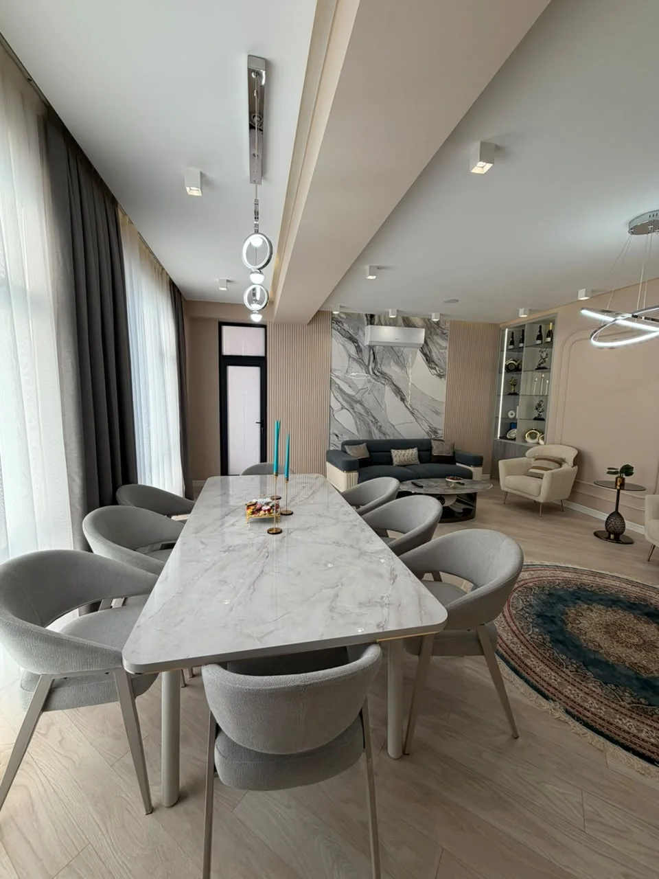 Rəssamlıq yanı 4 otaq 2500azn