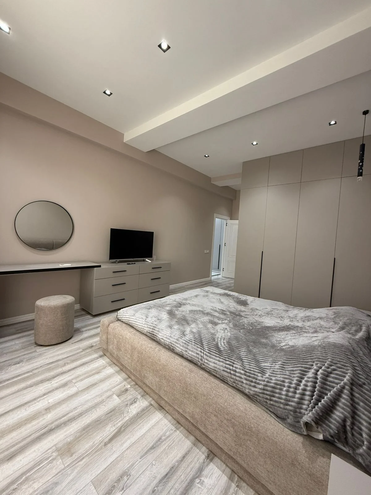 Kirayə 2 otaqlı Mənzil 100 m² Xətai r.