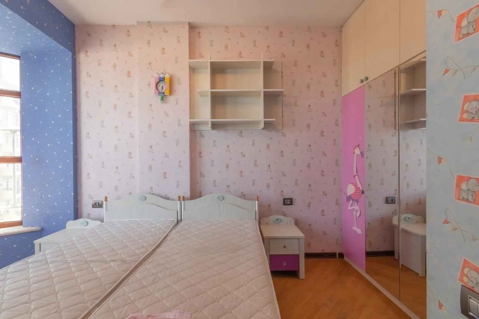 Kirayə 3 otaqlı Mənzil 135 m² Yasamal r.