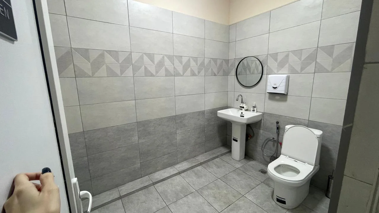 Kirayə 6 otaqlı Ofis 130 m² Nəsimi r.