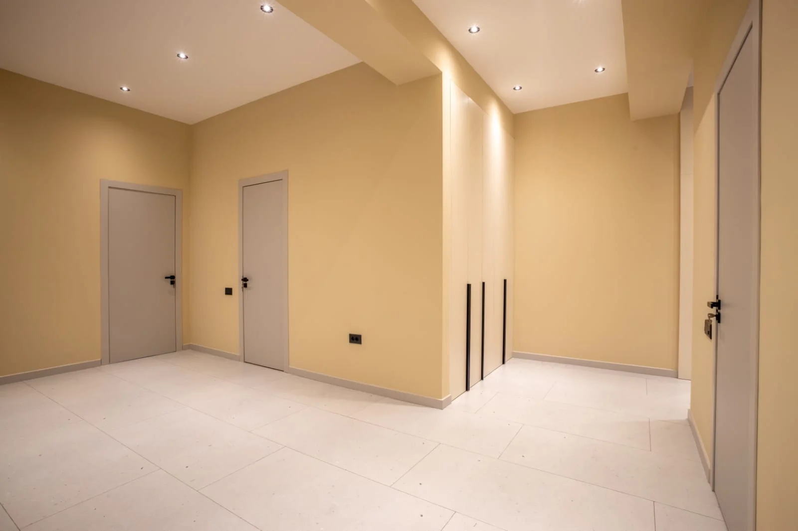 Kirayə 3 otaqlı Mənzil 160 m² Xətai r.