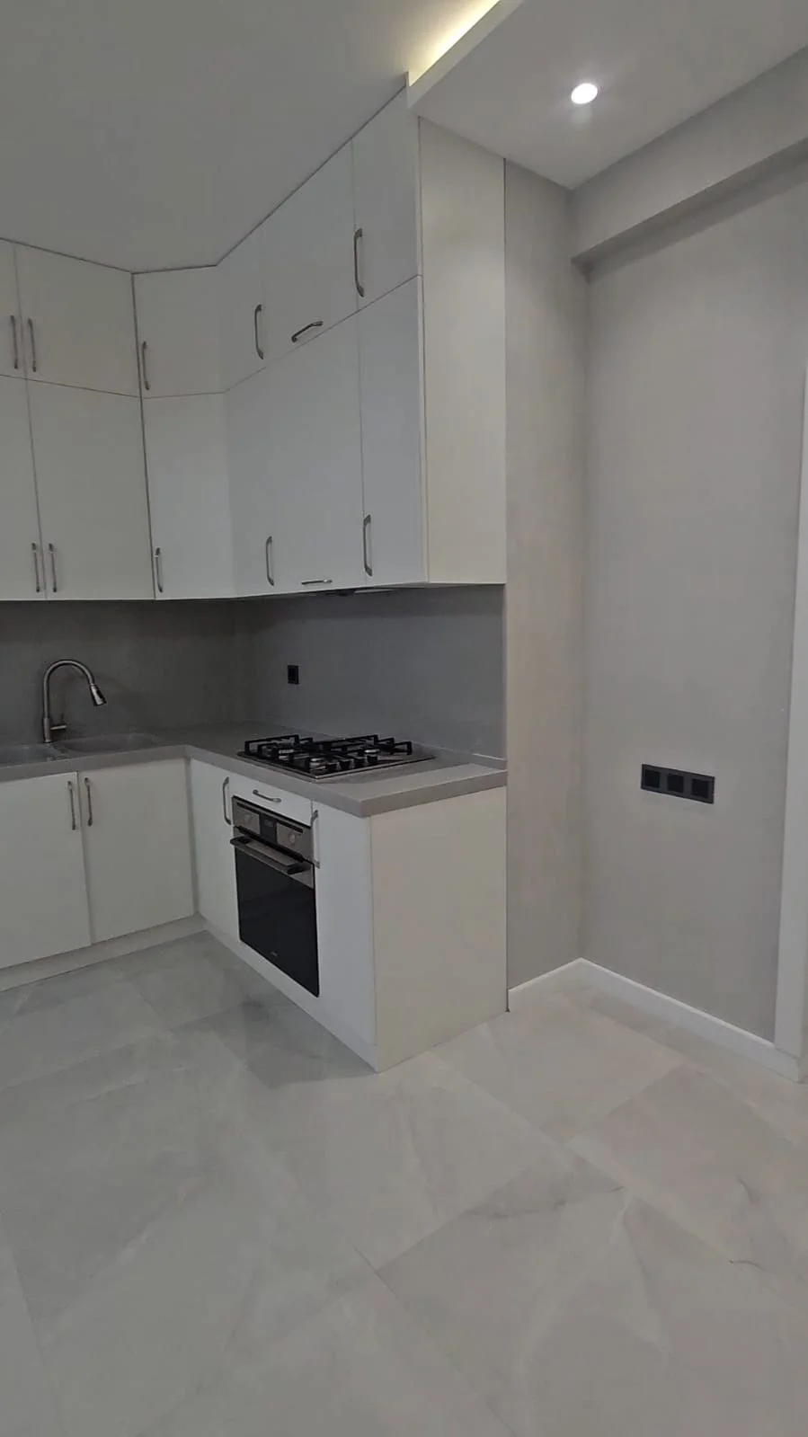 Kirayə 2 otaqlı Mənzil 80 m² Xətai r.