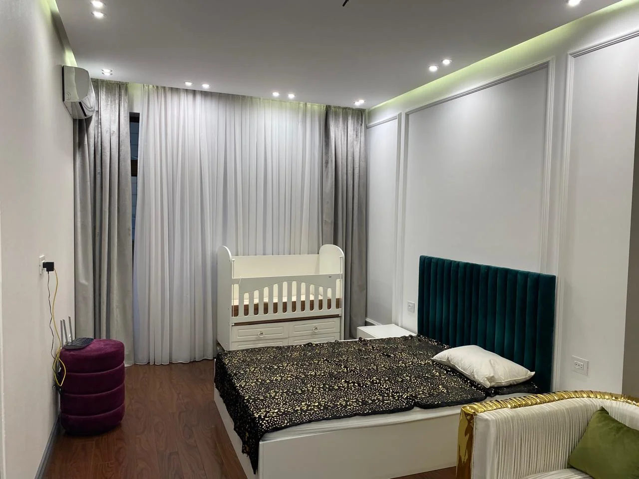 Kirayə 3 otaqlı Mənzil 170 m² Nəsimi r.