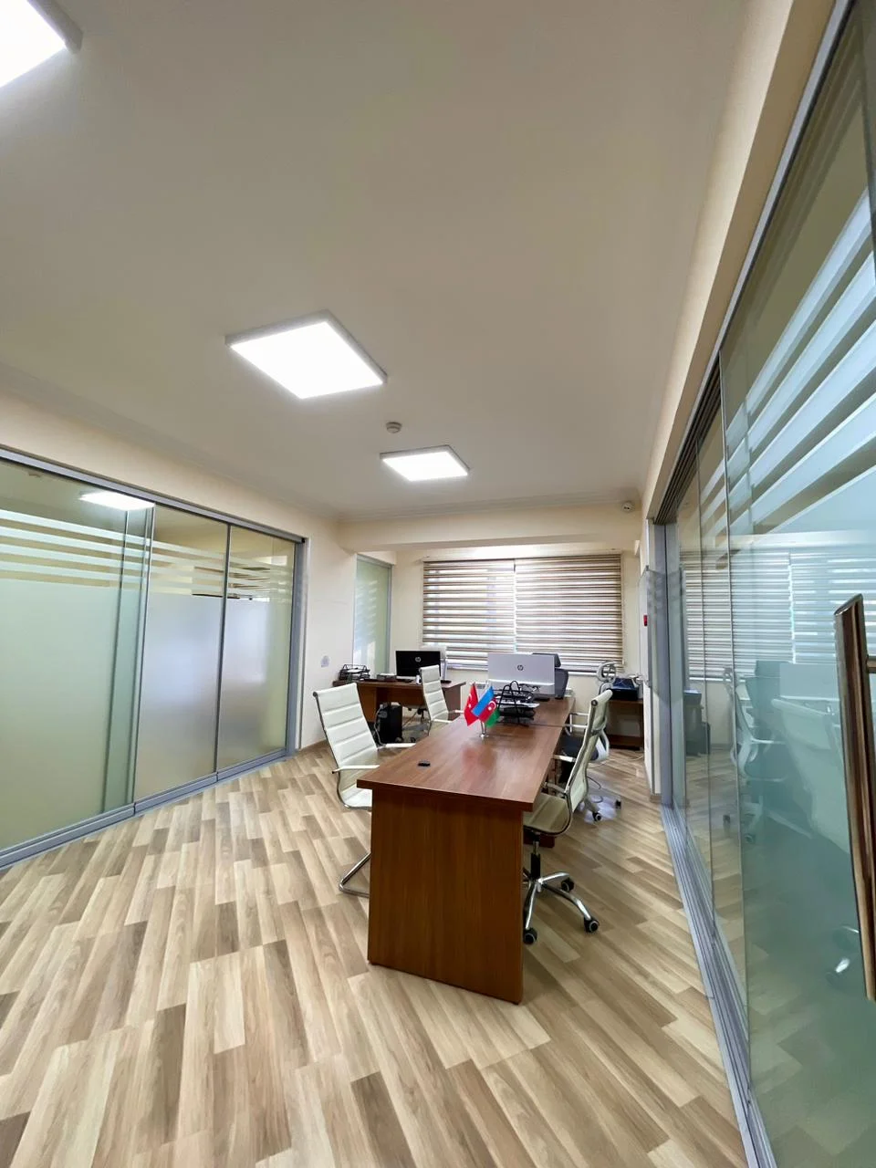 Kirayə 1 otaqlı Ofis 400 m² Yasamal r.
