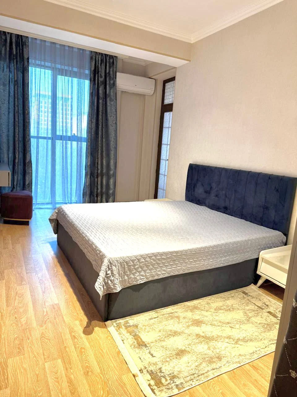 Kirayə 3 otaqlı Mənzil 92 m² Nəsimi r.