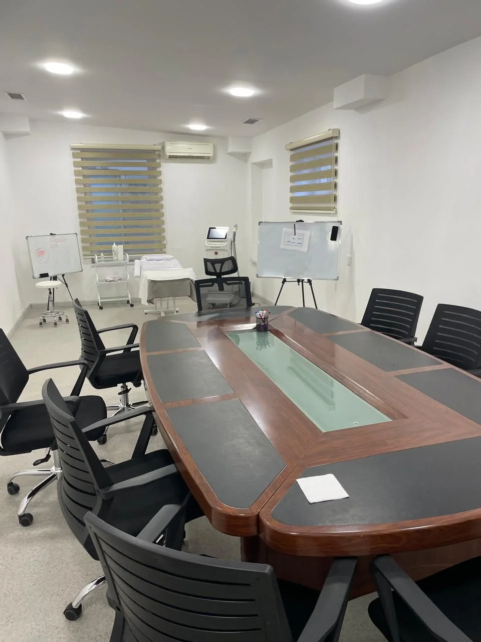 Kirayə 8 otaqlı Ofis 330 m² Nəsimi r. – şəkil 1