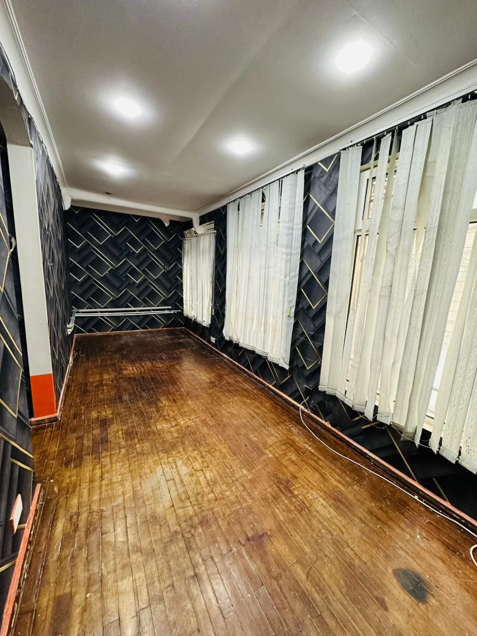 Kirayə 3 otaqlı Ofis 75 m² Nəsimi r. – şəkil 2