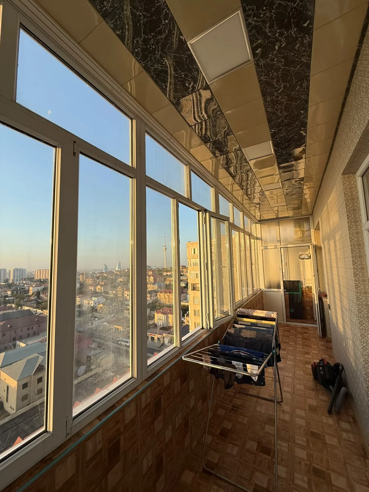 Kirayə 4 otaqlı Mənzil 155 m² Səbail r.