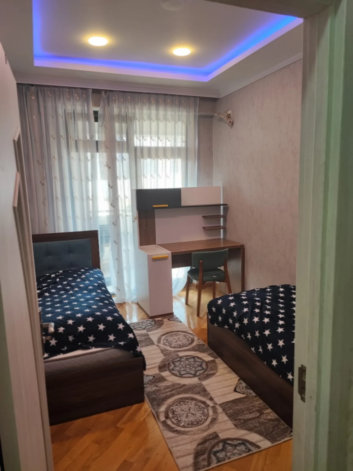 Kirayə 3 otaqlı Mənzil 100 m² Nəsimi r.