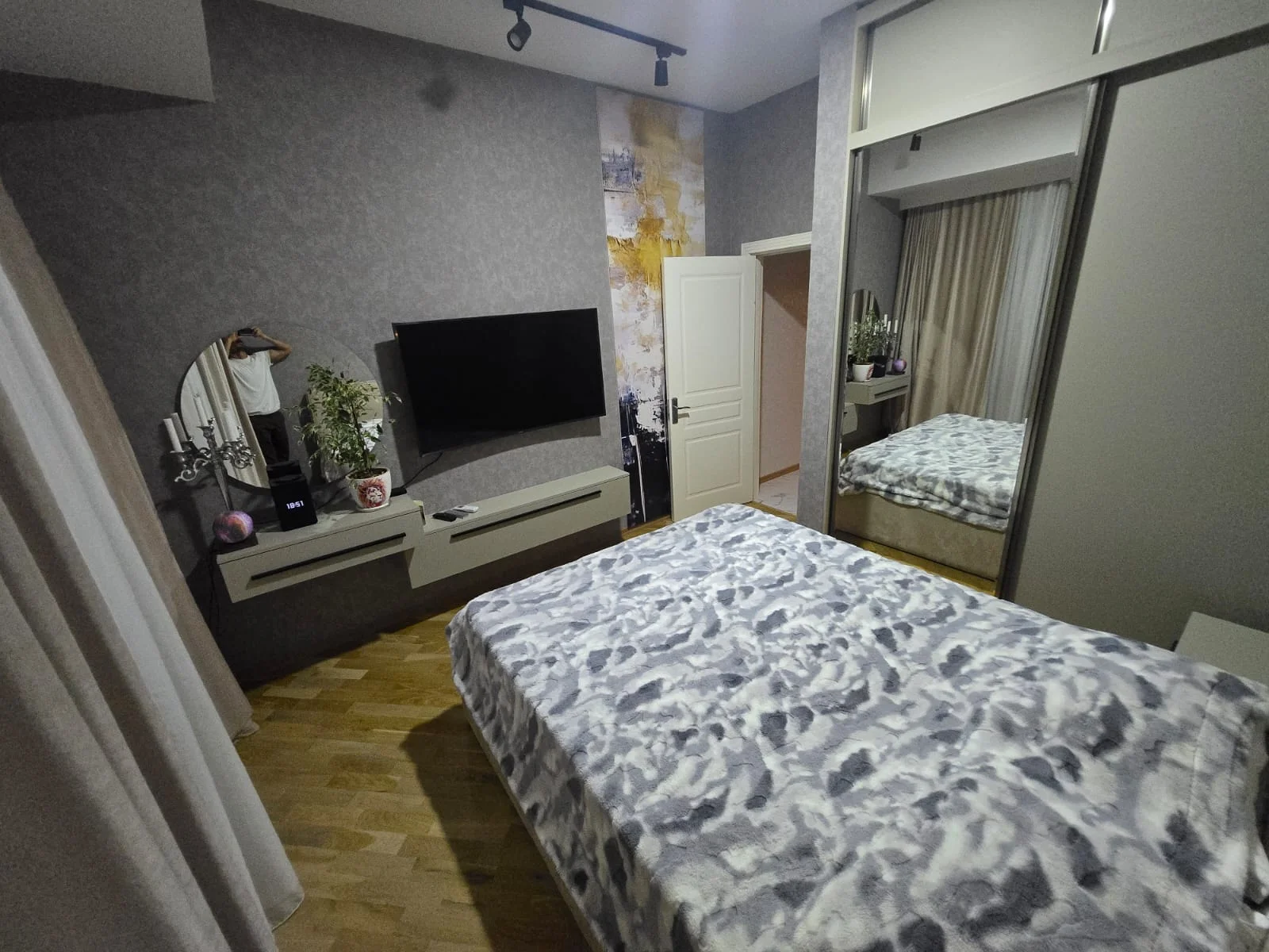 Kirayə 2 otaqlı Mənzil 80 m² Səbail r.