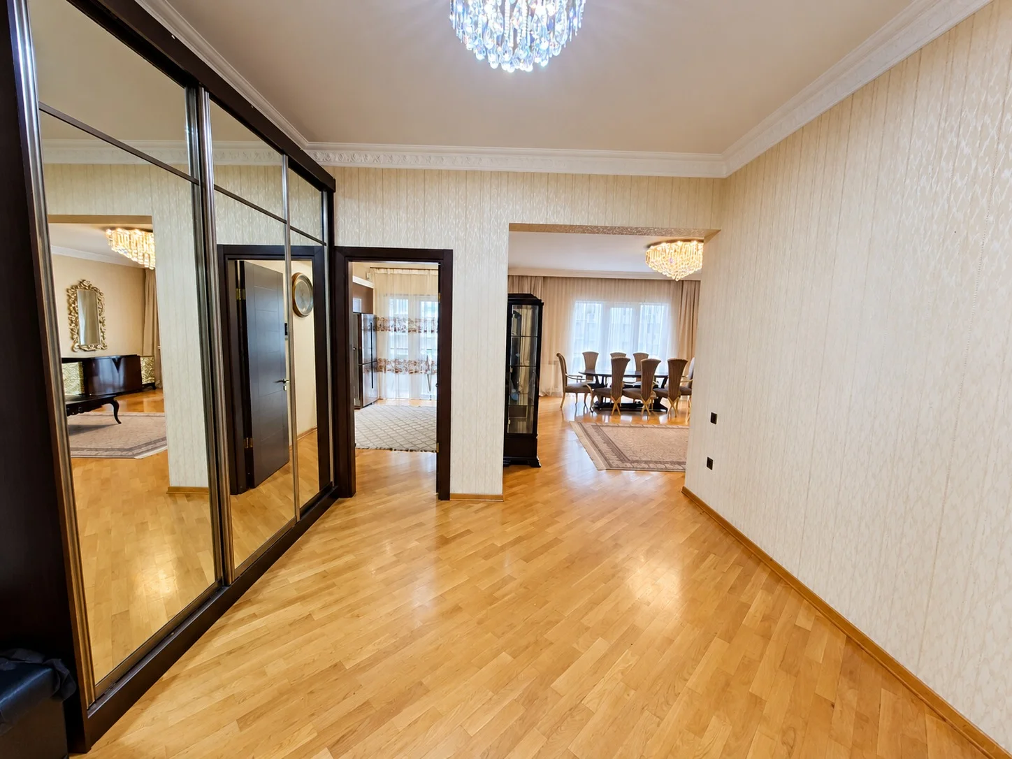 Kirayə 3 otaqlı Mənzil 150 m² Nəsimi r. 28 May m. – şəkil 4