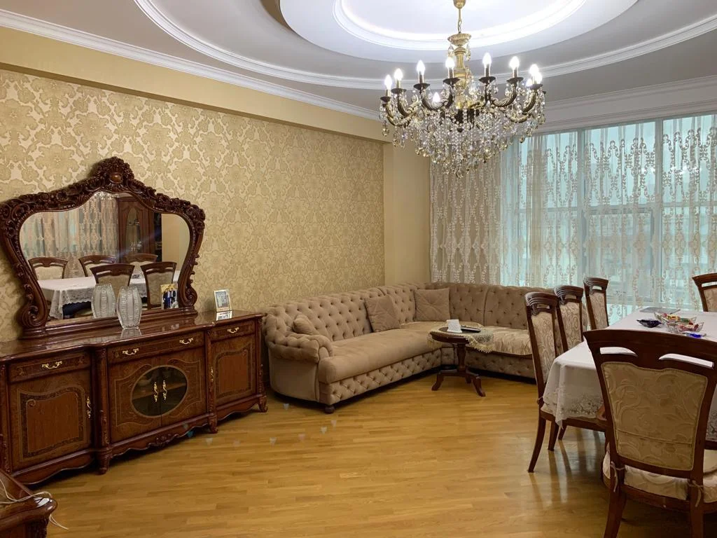 Kirayə 4 otaqlı Mənzil 170 m² Yasamal r. – şəkil 8