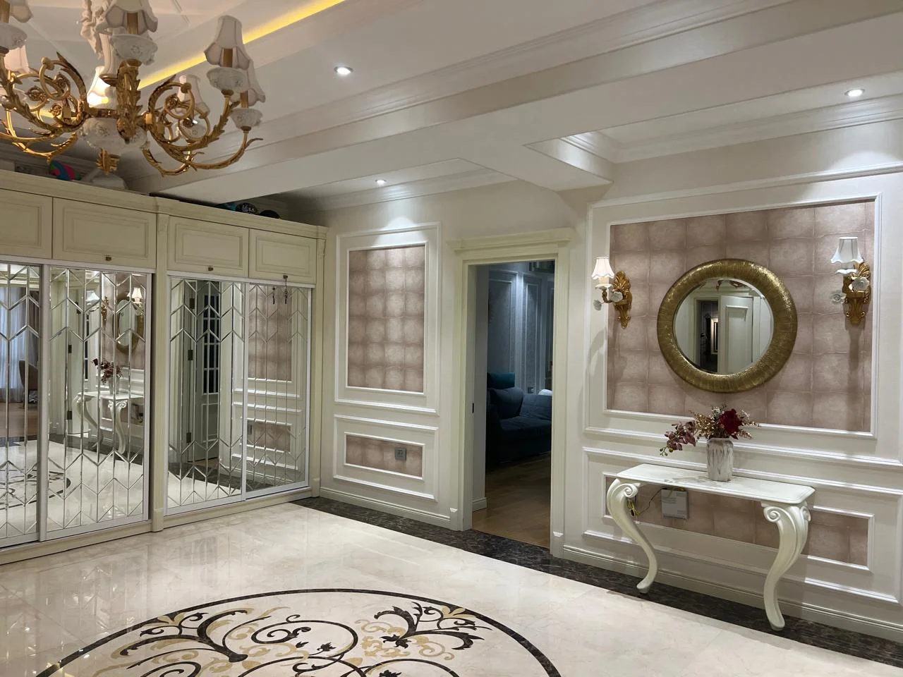 Satılır 4 otaqlı Mənzil 4 m² Nəsimi r.