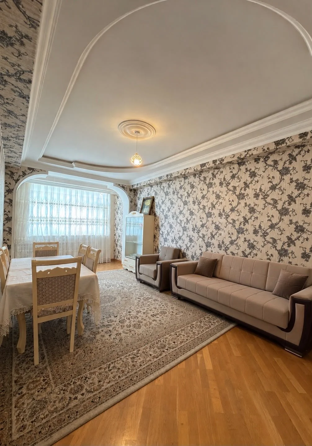 Kirayə 3 otaqlı Mənzil 95 m² Nərimanov r. – şəkil 1