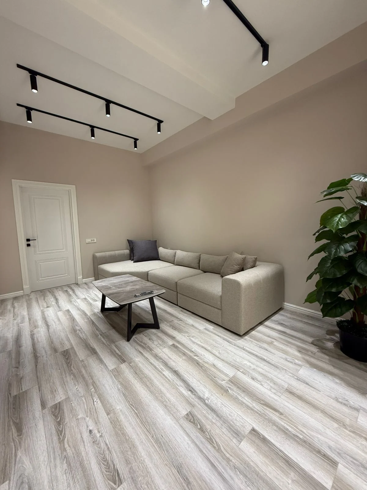 Kirayə 2 otaqlı Mənzil 100 m² Xətai r.