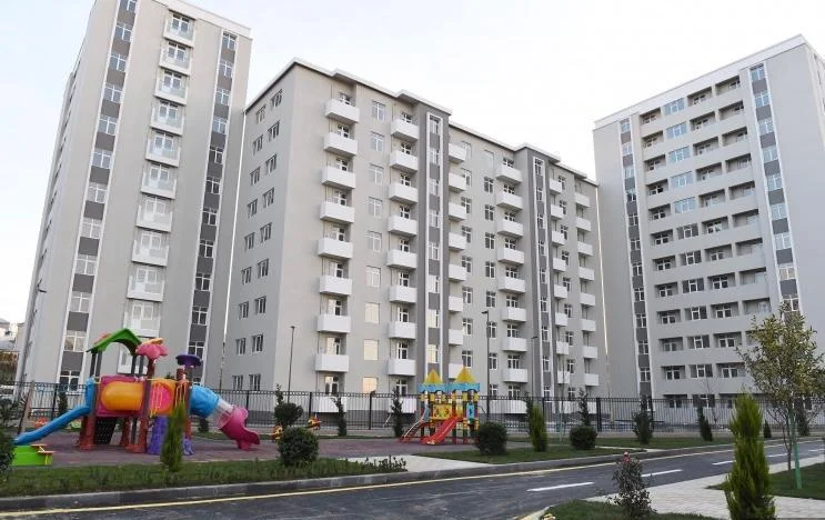 Kirayə 3 otaqlı Mənzil 84 m² Yasamal r. İnşaatçılar m. – şəkil 1