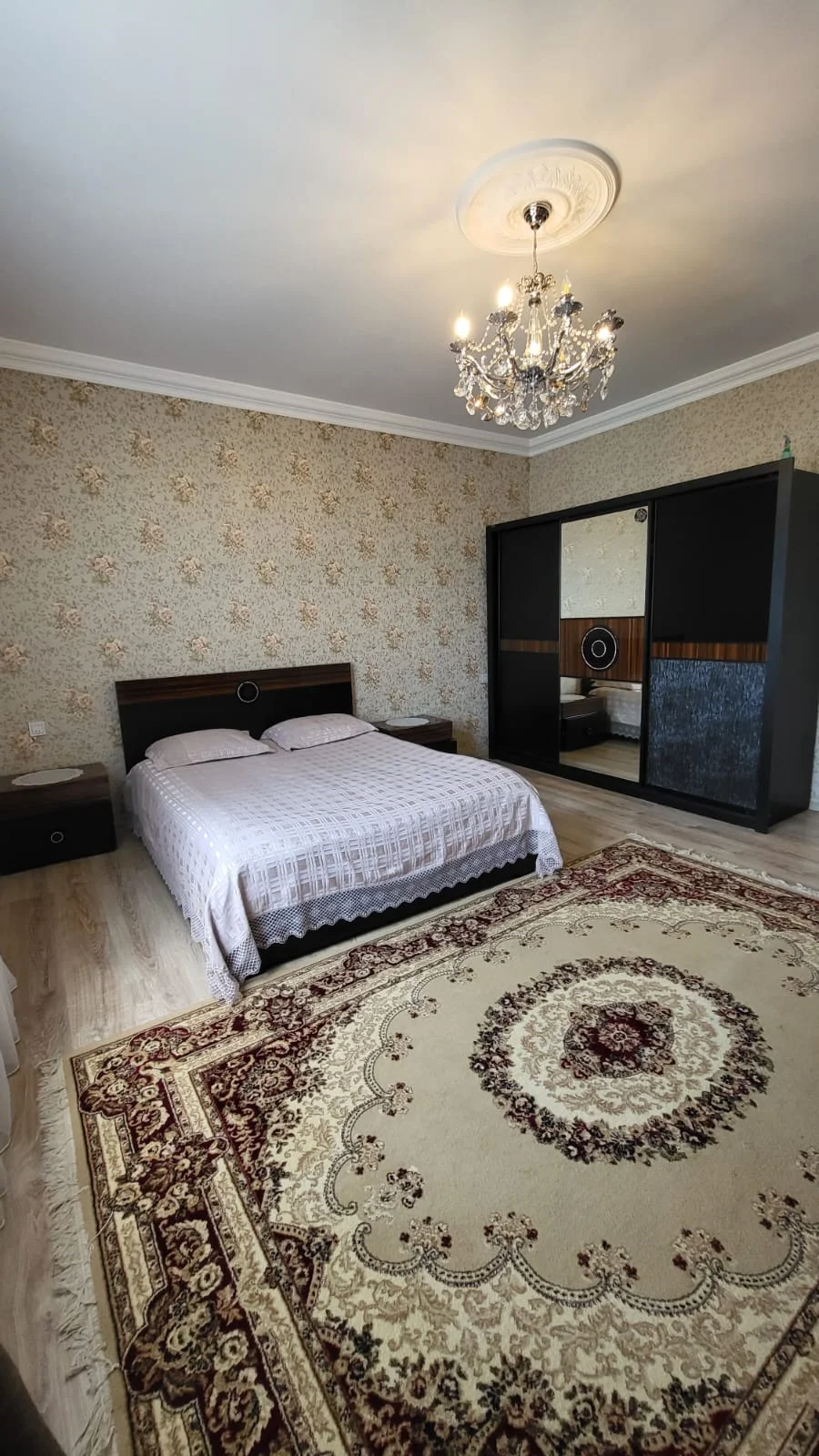 Kirayə 7 otaqlı Həyət evi / Bağ evi 260 m² Səbail r.