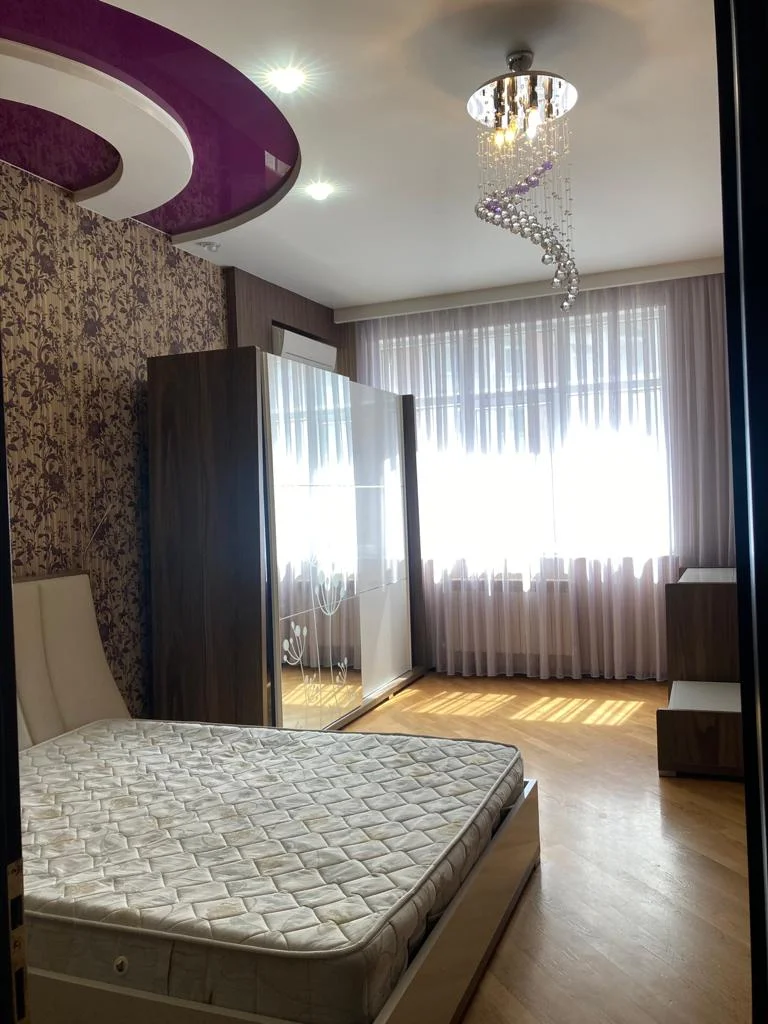 Kirayə 4 otaqlı Mənzil 175 m² Nərimanov r.