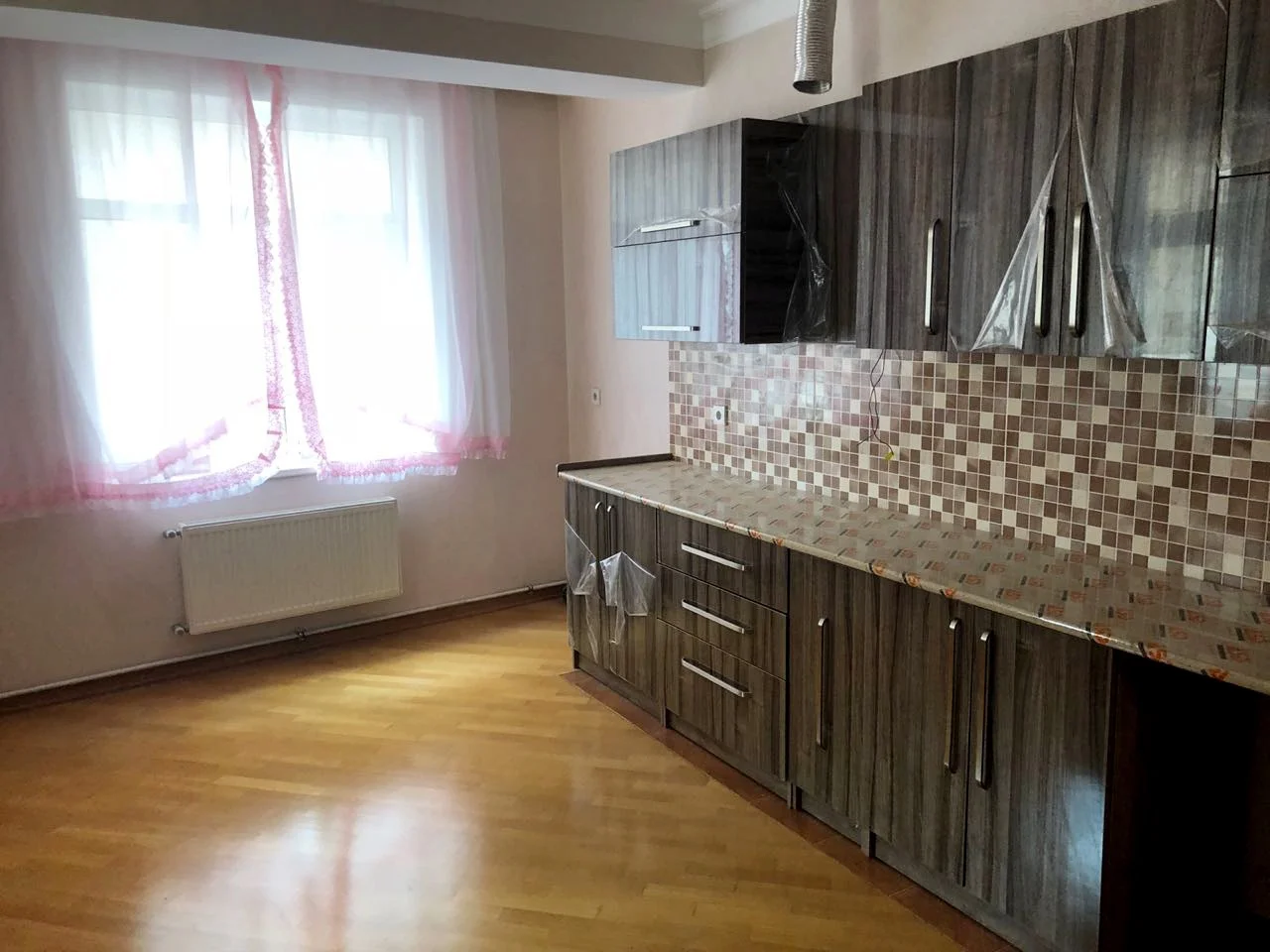 Kirayə 3 otaqlı Mənzil 150 m² Yasamal r. Elmlər Akademiyası m. – şəkil 9