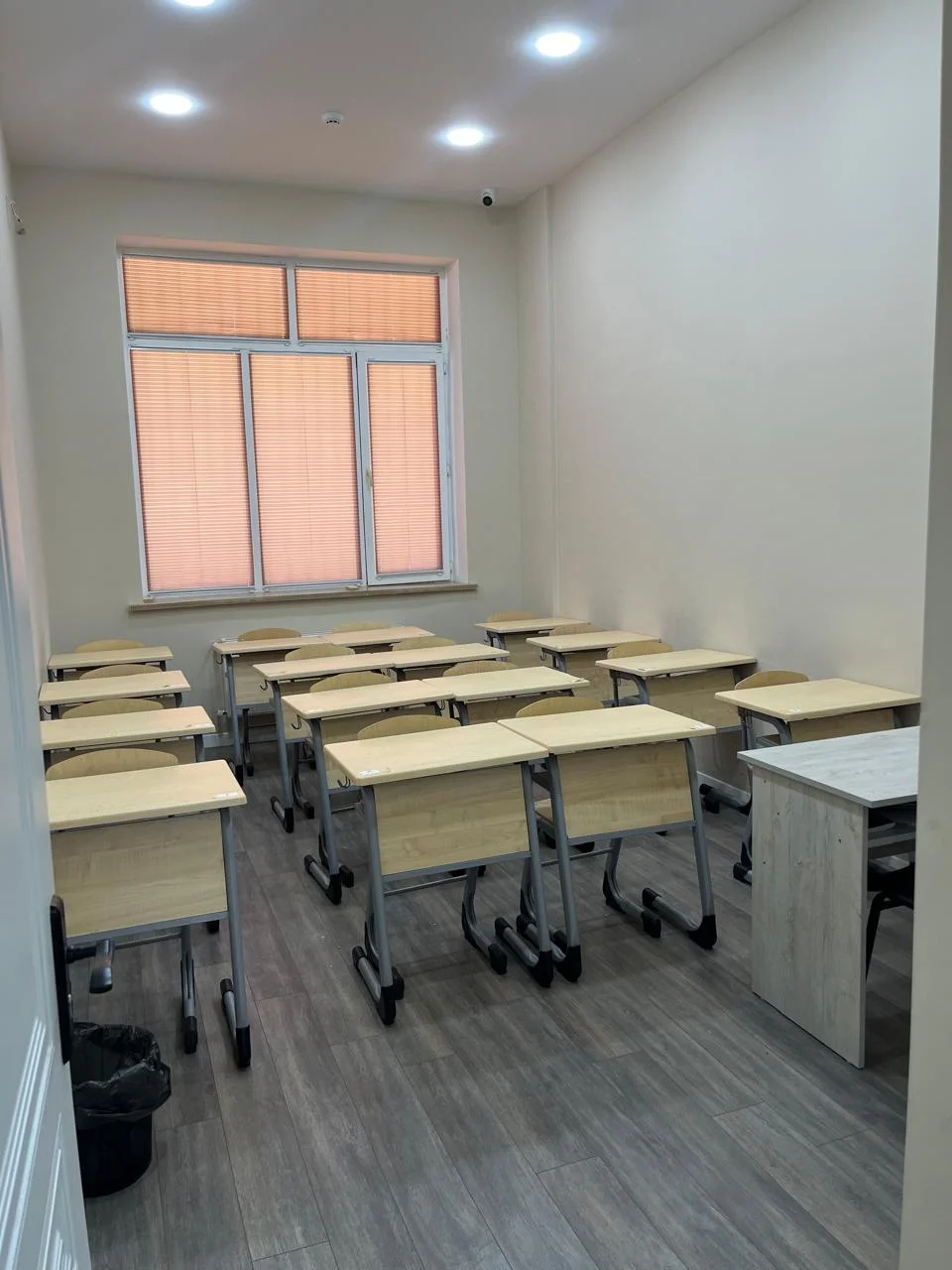 İcarəyə verilir obyekt 265 m²