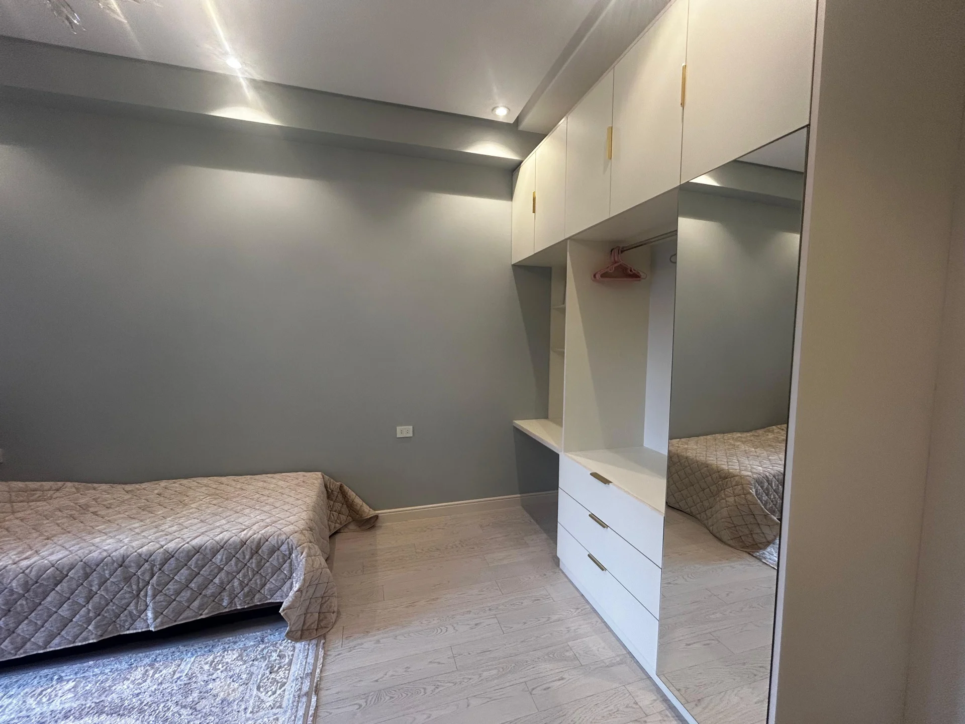 Kirayə 3 otaqlı Mənzil 110 m² Xətai r.