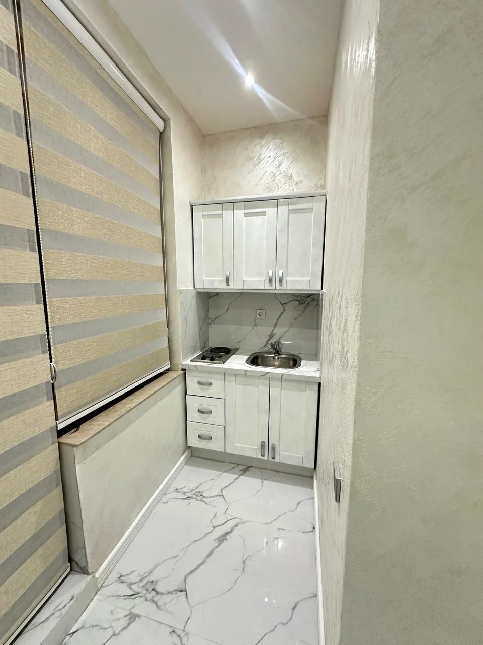 Kirayə 5 otaqlı Mənzil 250 m² Nəsimi r.
