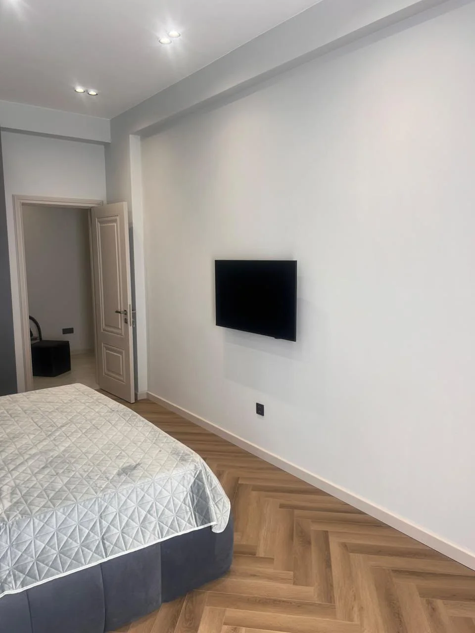 Kirayə 3 otaqlı Mənzil 97 m² Nəsimi r.