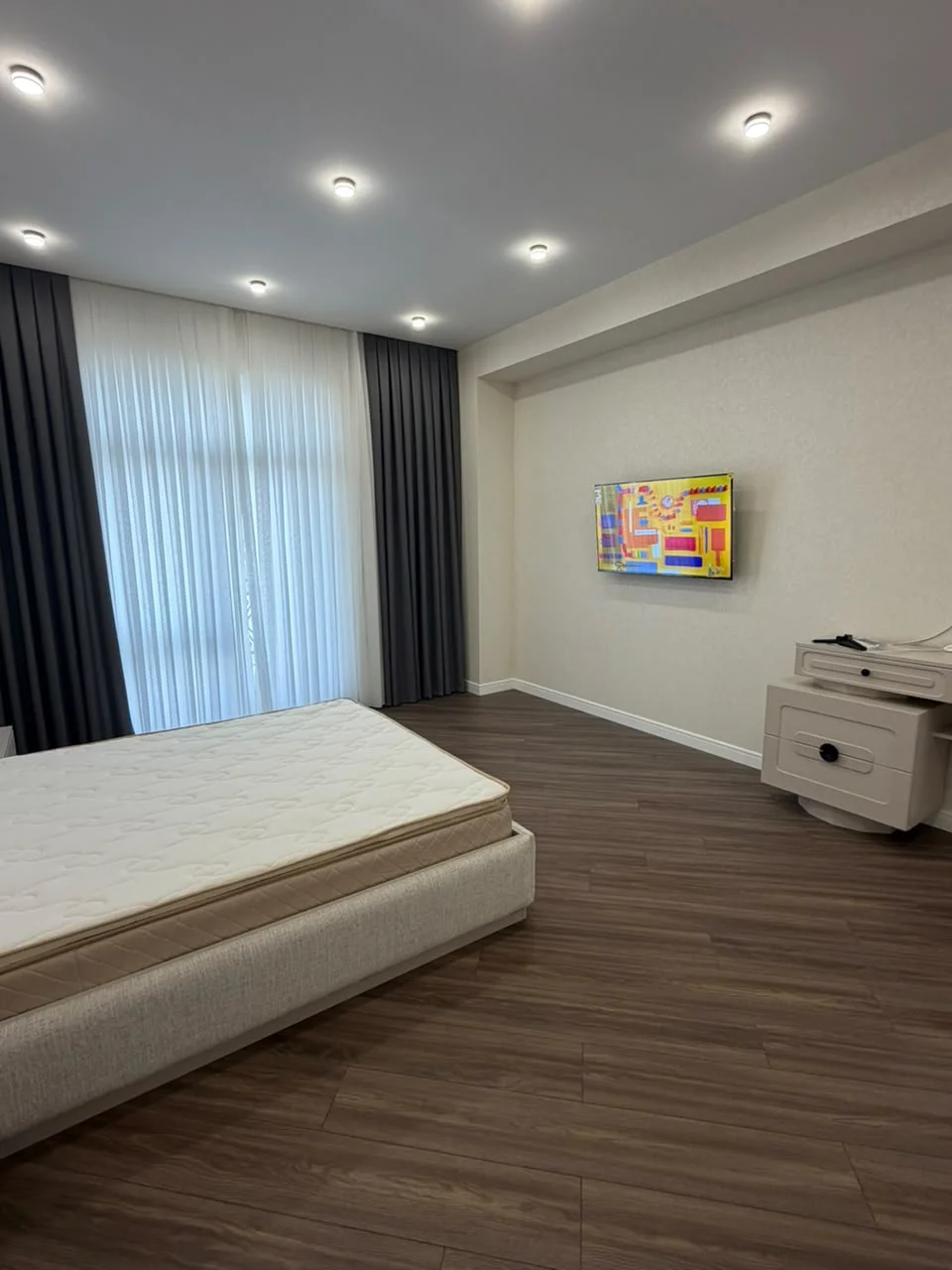 Kirayə 3 otaqlı Mənzil 158 m² Xətai r.