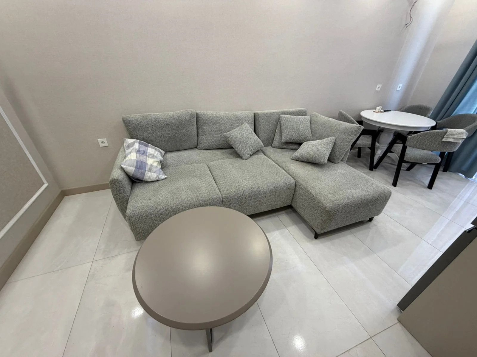 Kirayə 2 otaqlı Mənzil 65 m² Nərimanov r. Dərnəgül m. – şəkil 1