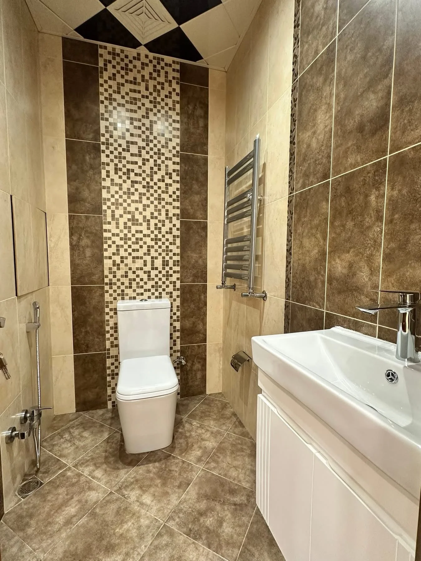 Satılır 3 otaqlı Mənzil 136 m² Suraxanı r.