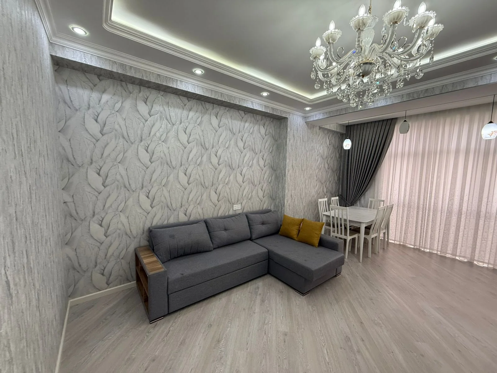Kirayə 3 otaqlı Mənzil 120 m² Nərimanov r.