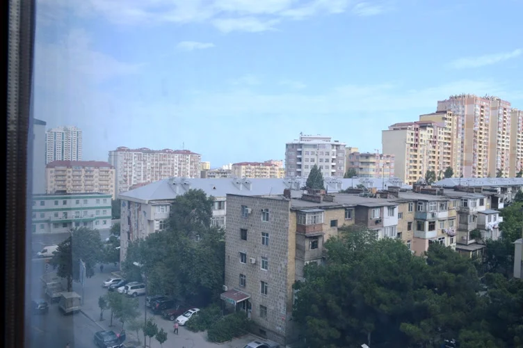 Kirayə 4 otaqlı Mənzil 150 m² Yasamal r. İnşaatçılar m. – şəkil 4