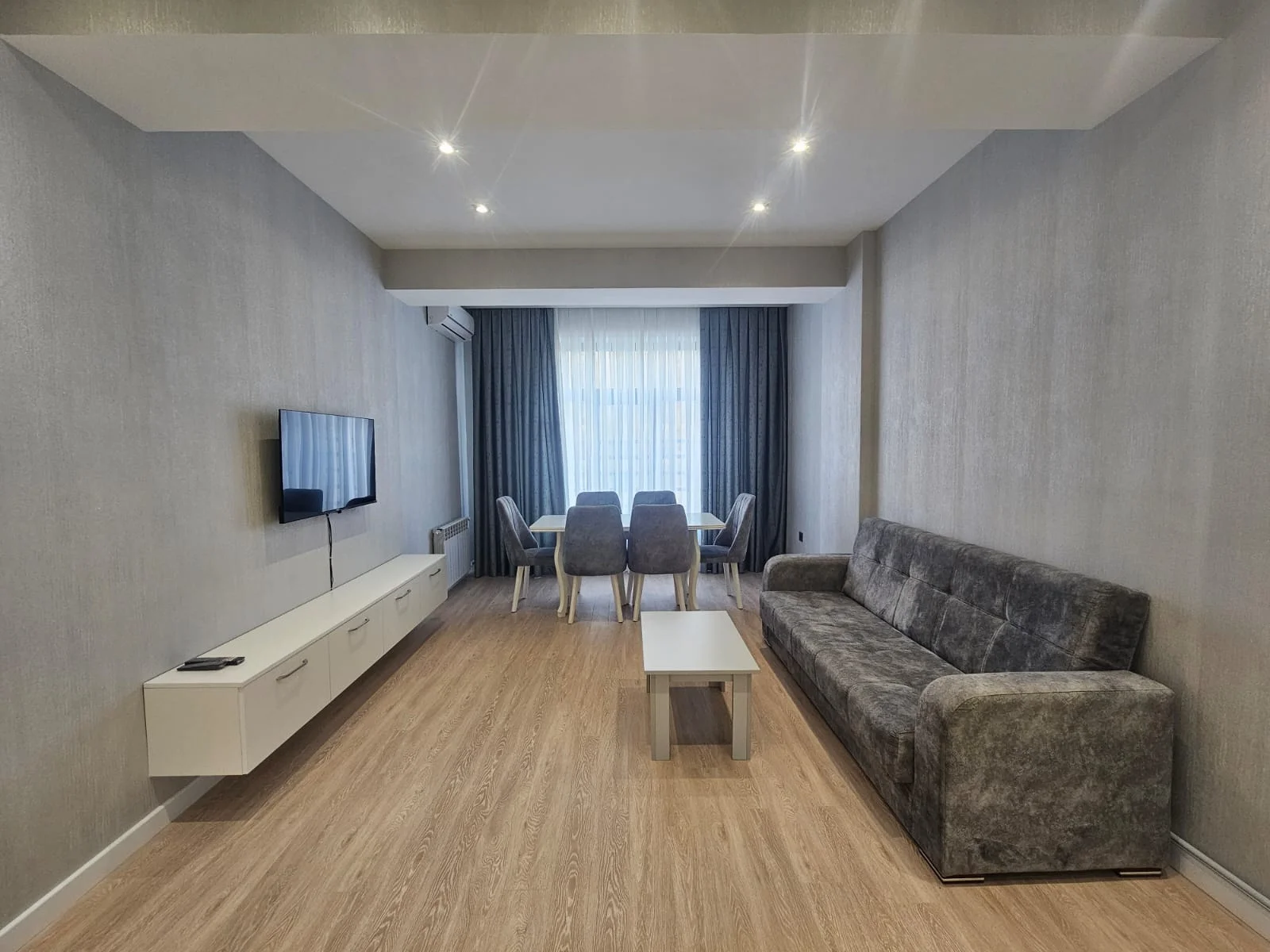 Kirayə 2 otaqlı Mənzil 80 m² Xətai r.