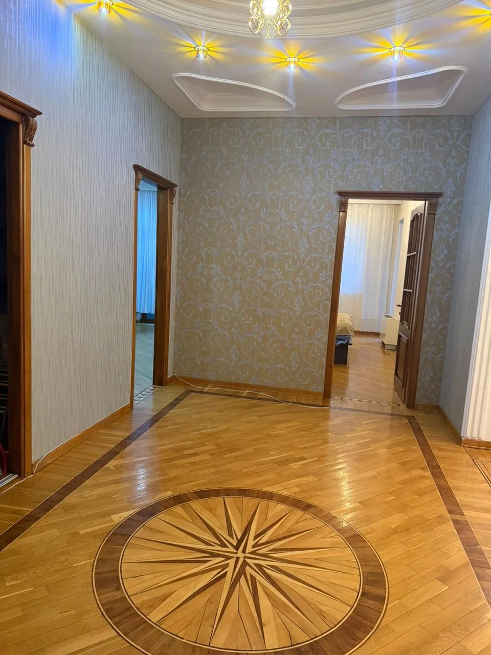 Kirayə 4 otaqlı Mənzil 220 m² Nəsimi r. 28 May m. – şəkil 5