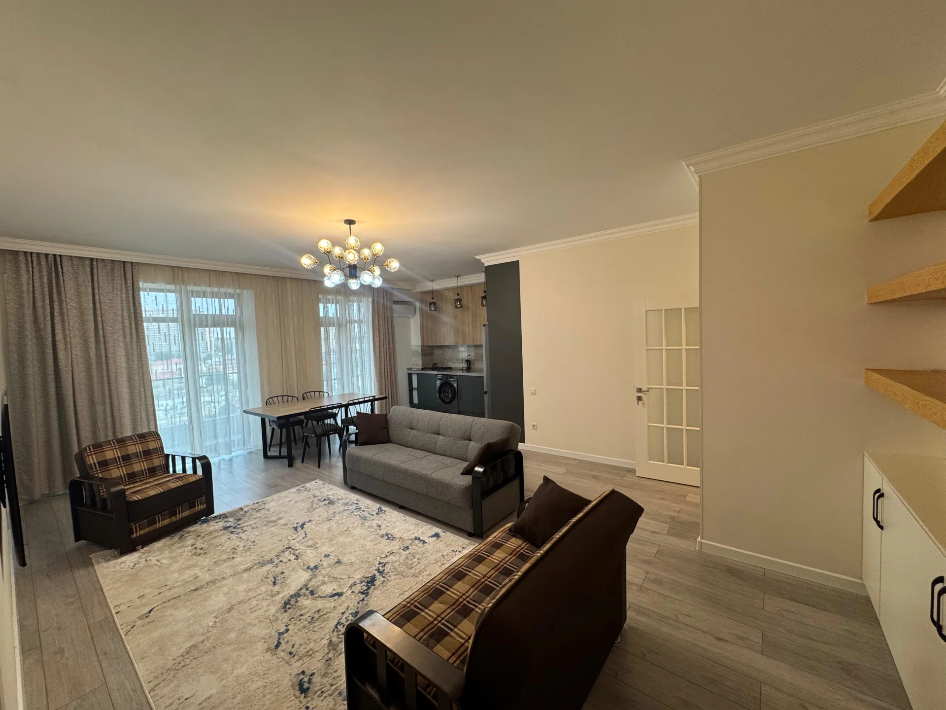 Kirayə 3 otaqlı Mənzil 95 m² Yasamal r. Elmlər Akademiyası m. – şəkil 2