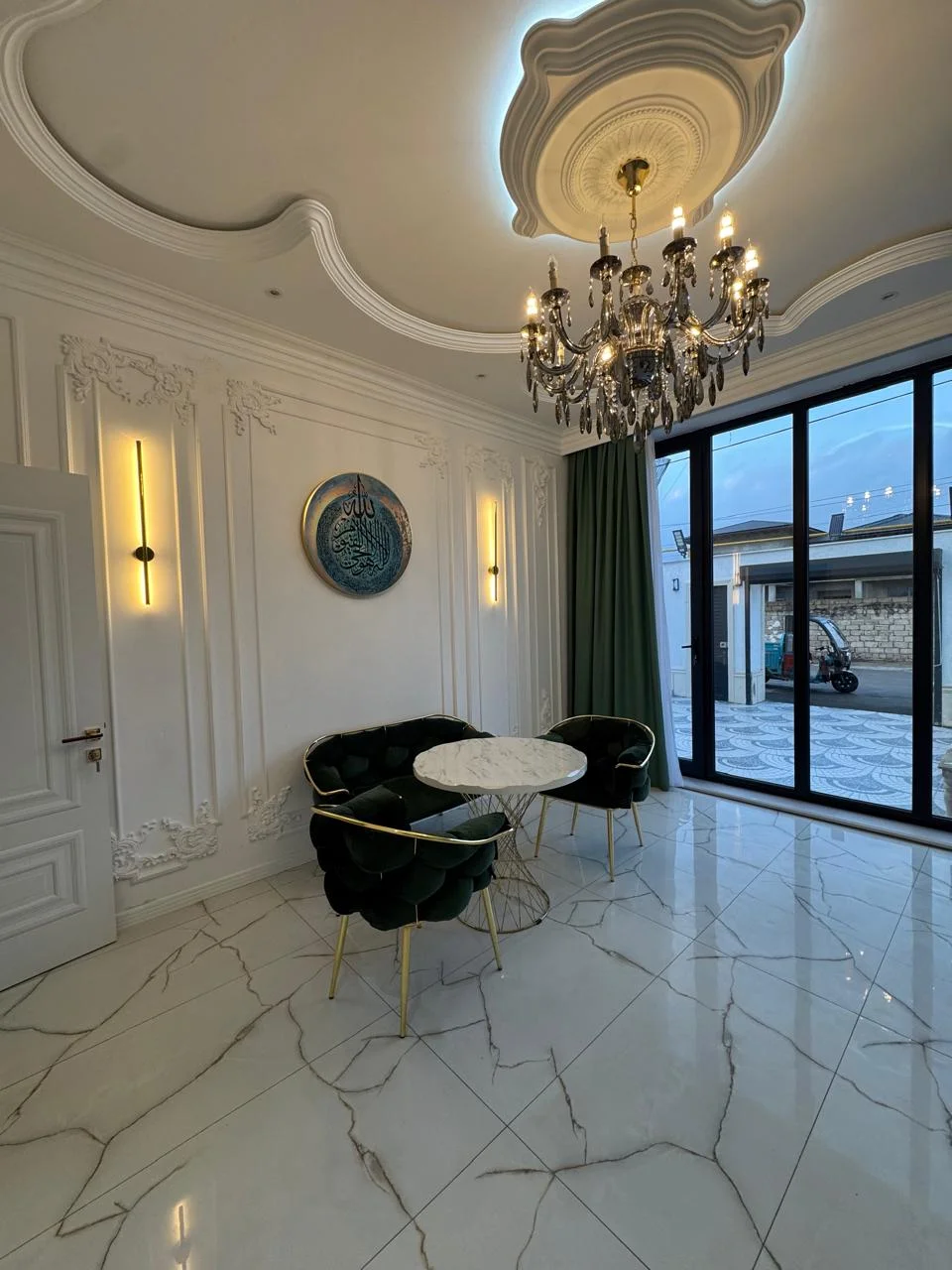Kirayə 4 otaqlı Həyət evi / Bağ evi 240 m² Xəzər r.