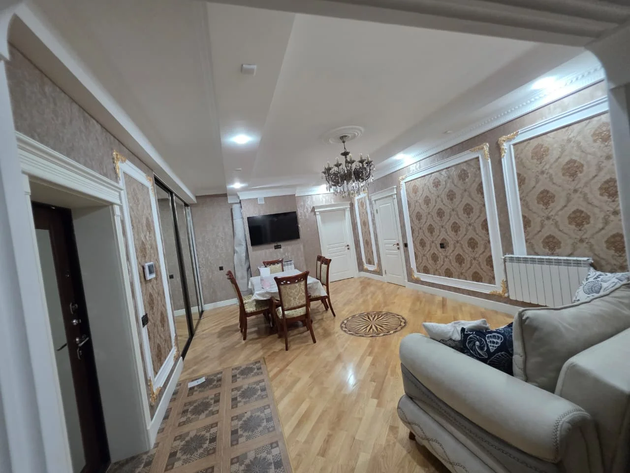 Kirayə 4 otaqlı Mənzil 142 m² Nəsimi r.