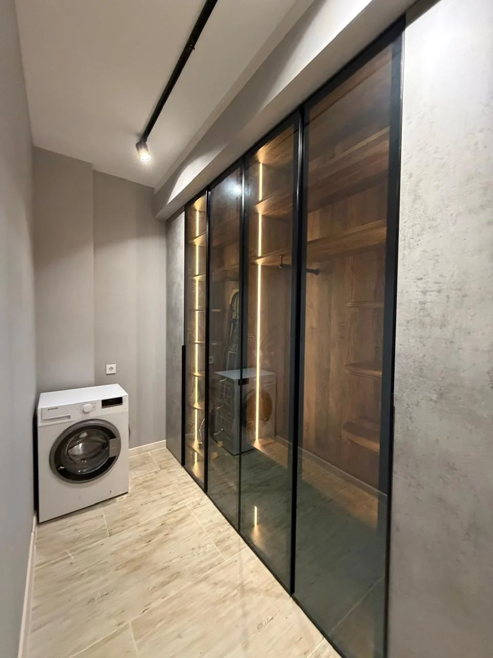 Kirayə 3 otaqlı Mənzil 120 m² Xətai r.