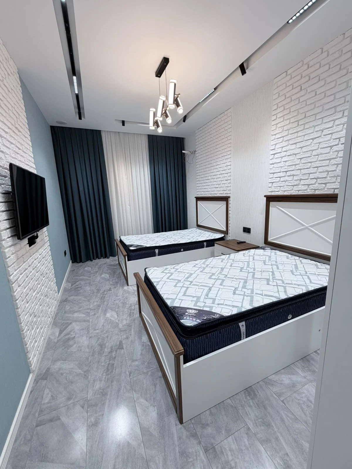 Kirayə 3 otaqlı Mənzil 140 m² Nəsimi r.