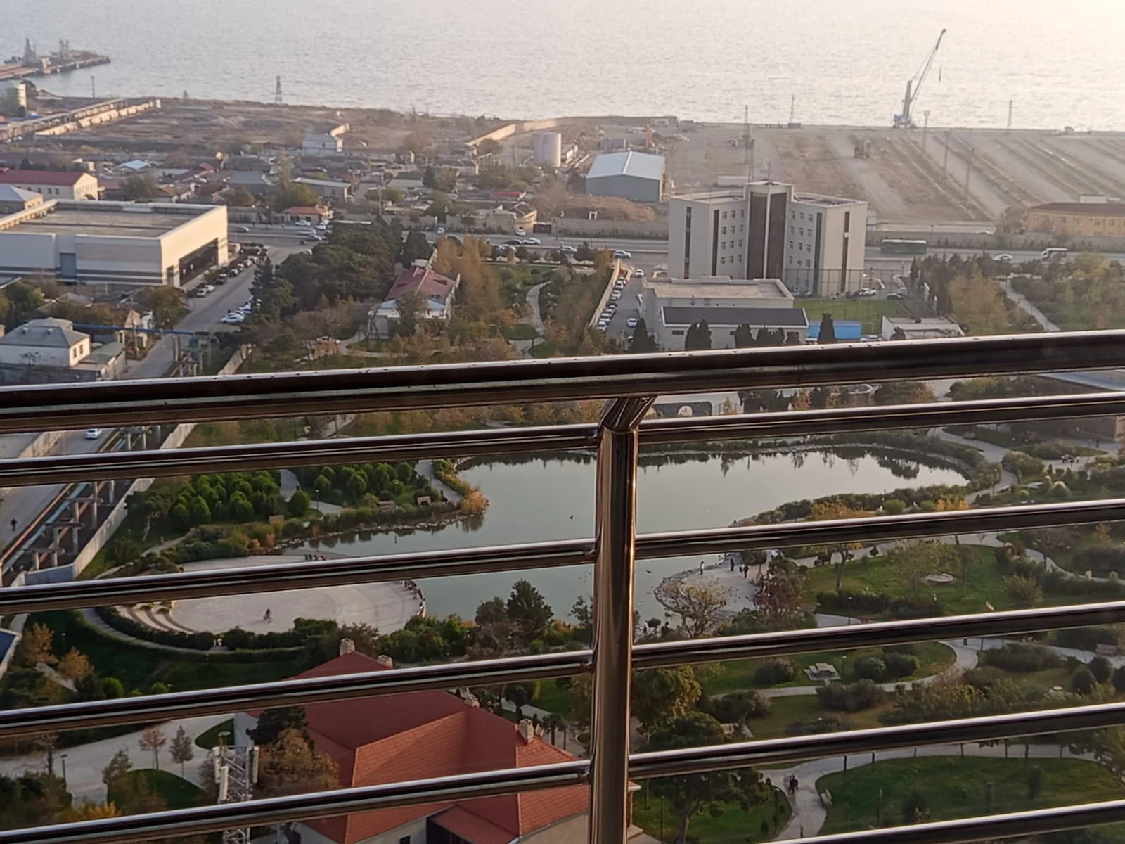 Kirayə 3 otaqlı Mənzil 130 m² Xətai r.