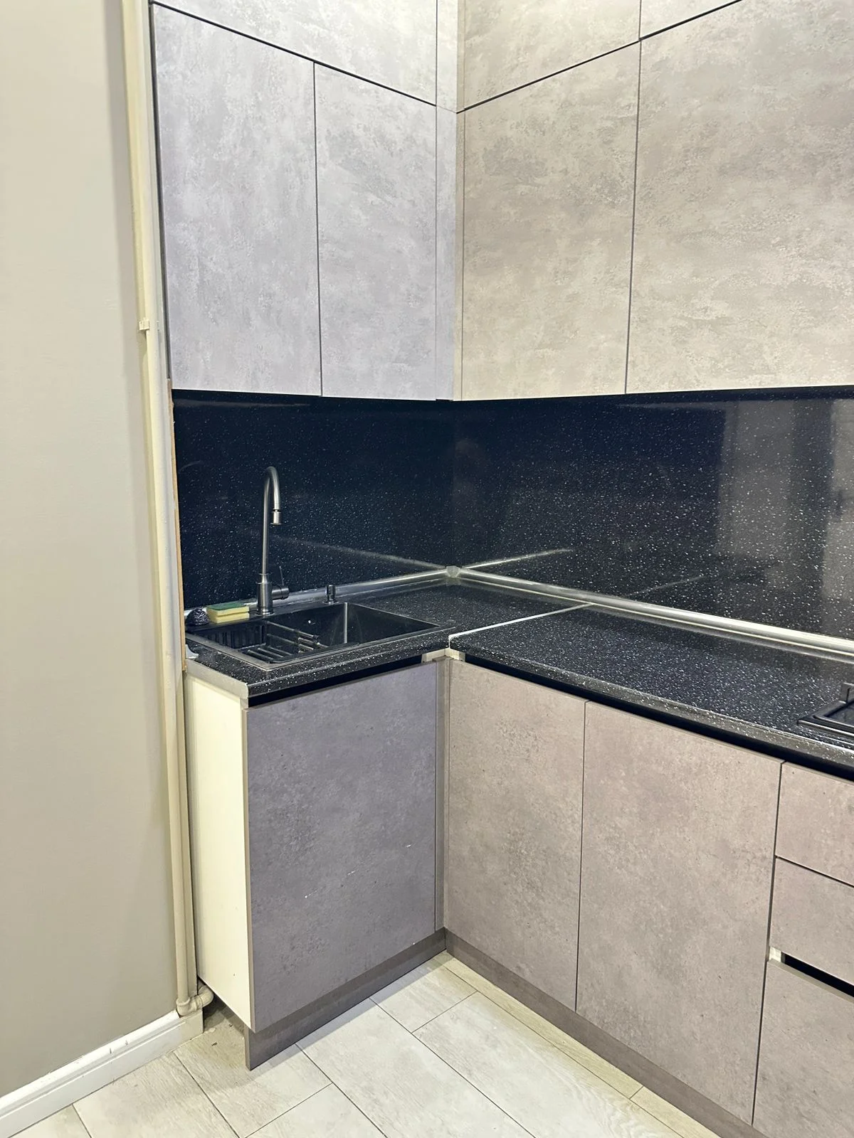 Kirayə 2 otaqlı Mənzil 77 m² Nərimanov r.