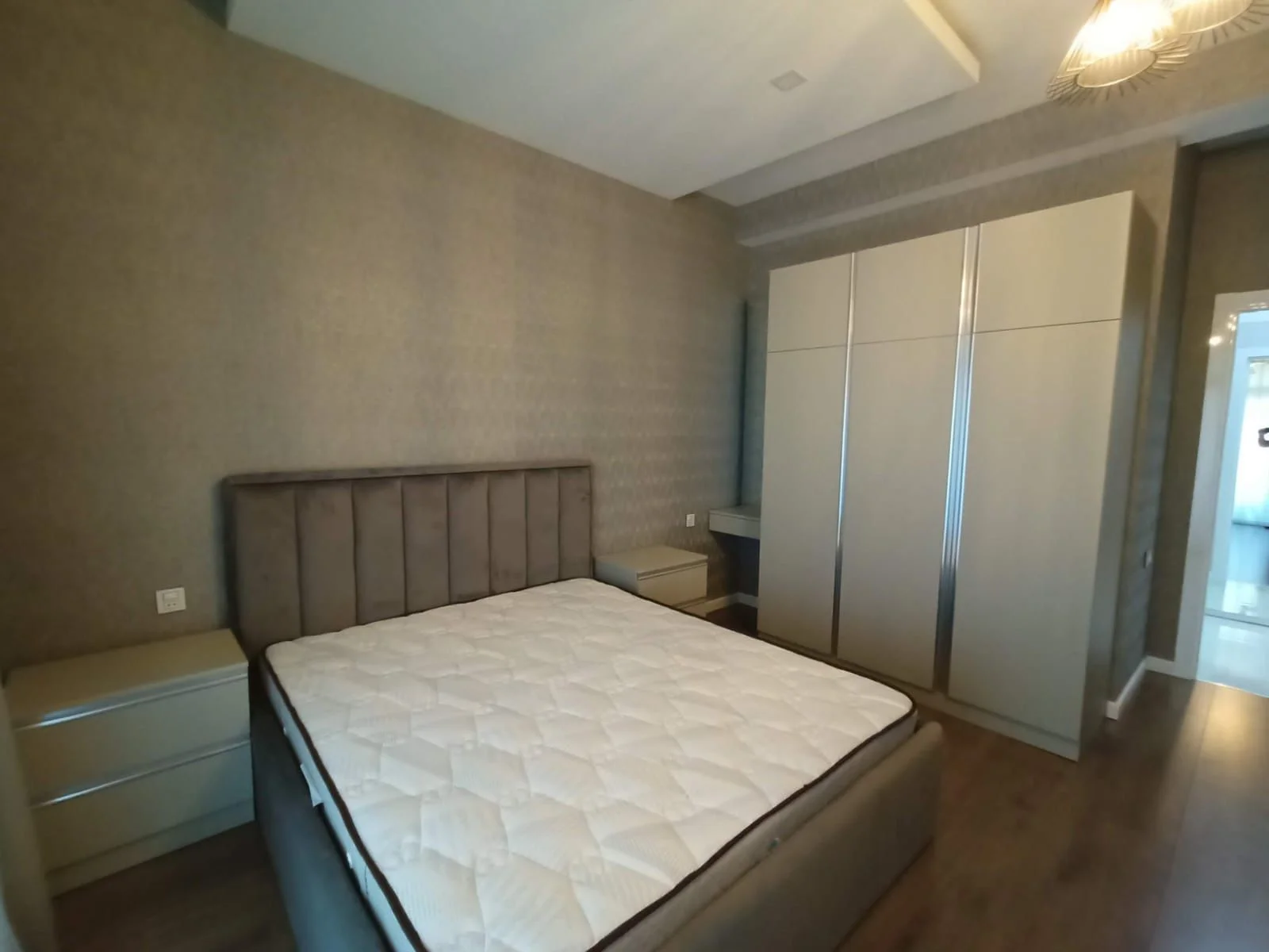 Kirayə 2 otaqlı Mənzil 65 m² Xətai r. Ağ şəhər q. – şəkil 7