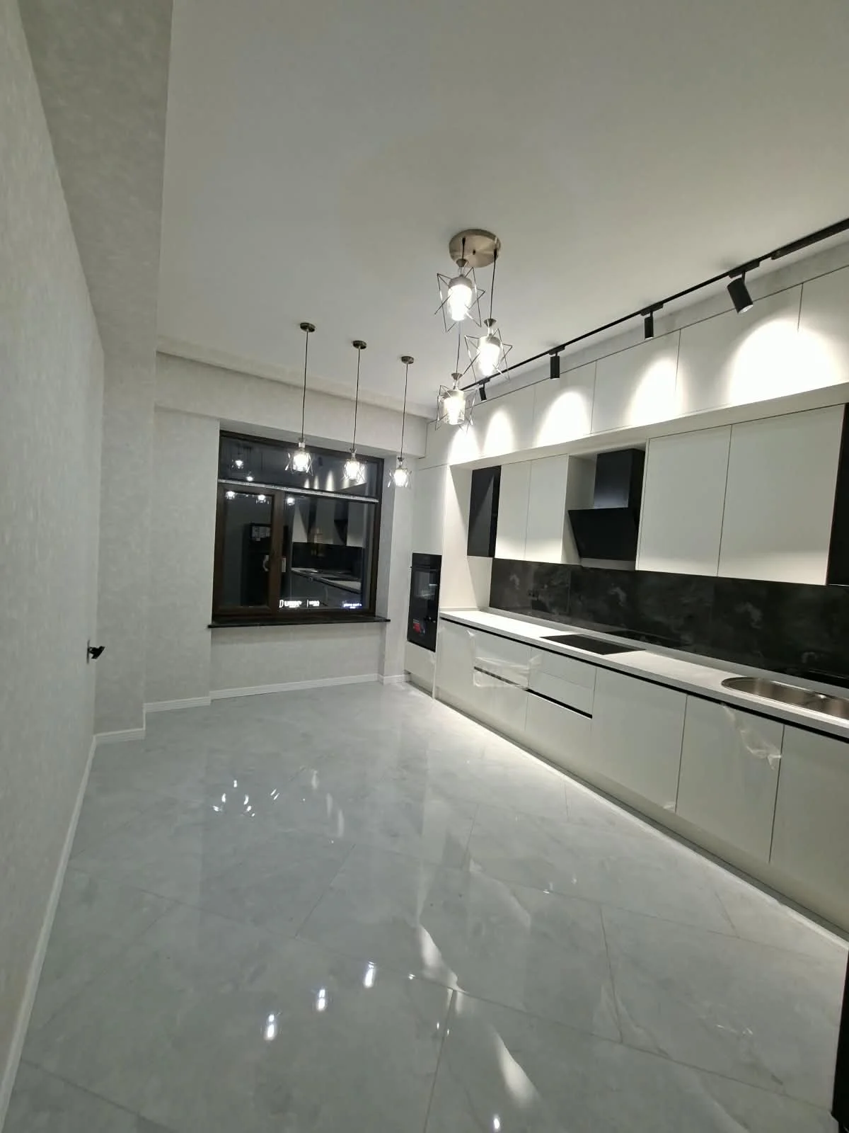 Kirayə 3 otaqlı Mənzil 130 m² Xətai r. Ağ şəhər q. – şəkil 11
