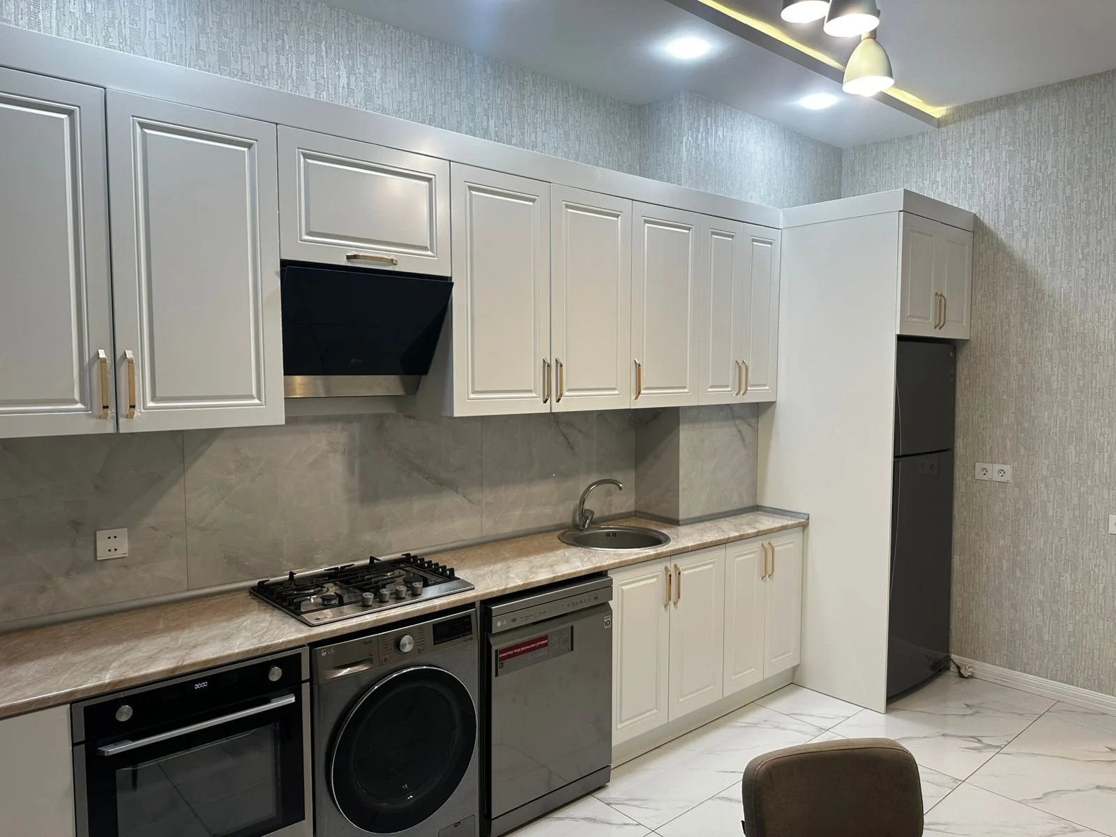 Kirayə 2 otaqlı Mənzil 65 m² Xətai r.