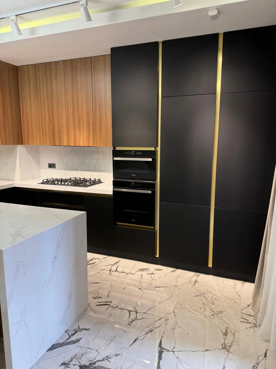 Kirayə 3 otaqlı Mənzil 180 m² Nəsimi r. – şəkil 8