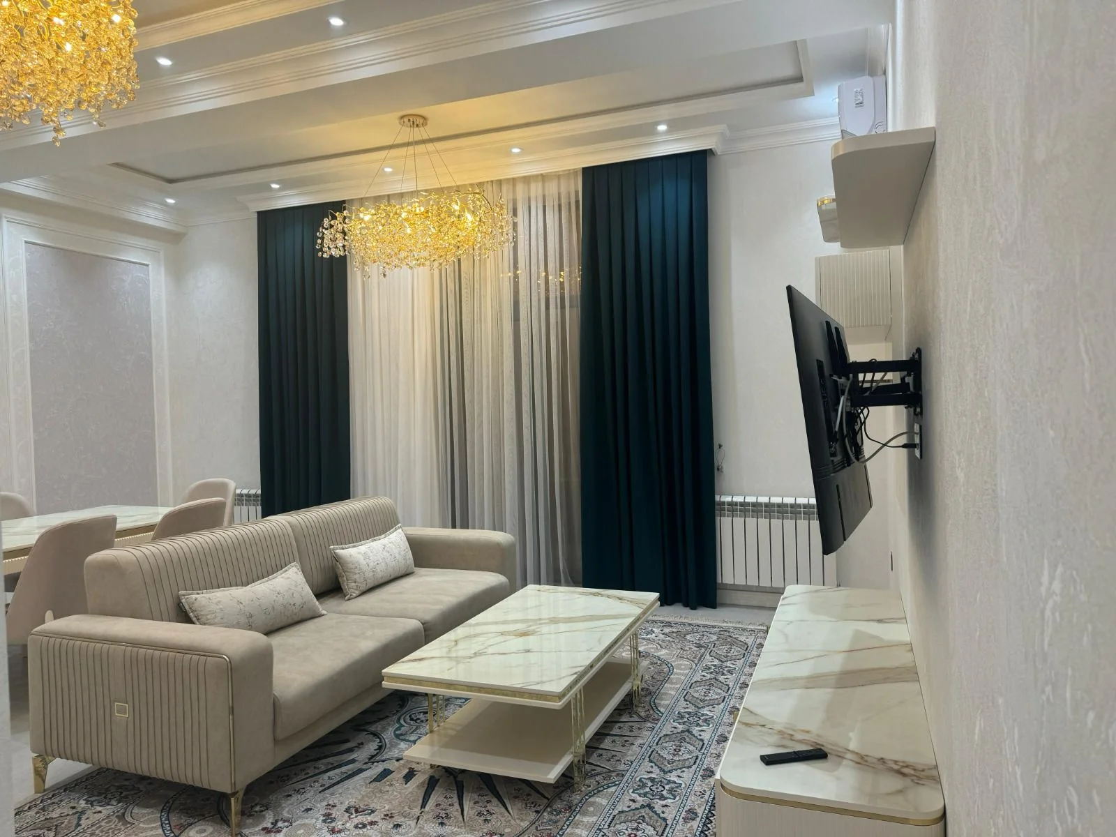 Kirayə 3 otaqlı Mənzil 125 m² Nəsimi r.